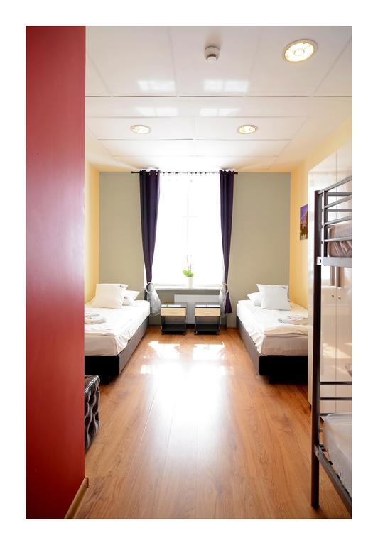 Deluxe Quadruple Room Private Bathroom