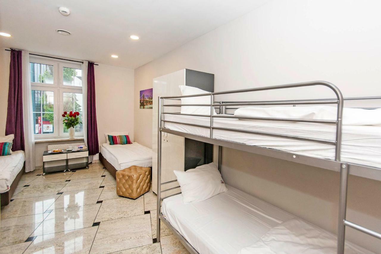 Deluxe Quadruple Room Private Bathroom